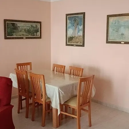 Apartamento, En Pueblo Pesquero *